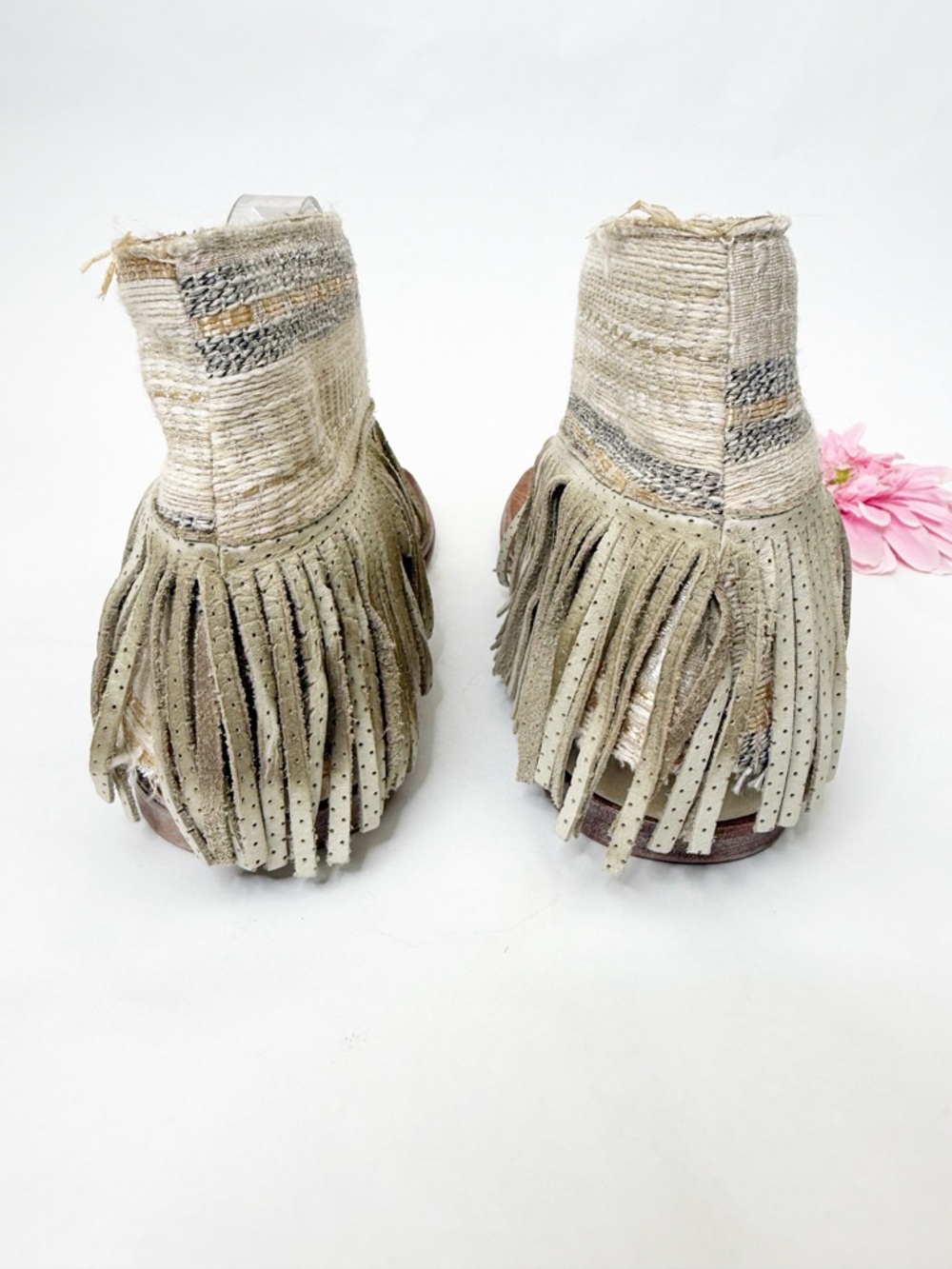 Free People Wonderland Fringe Moc Leather Sandals Pearl Boho Bohemian - Picture 6 of 12